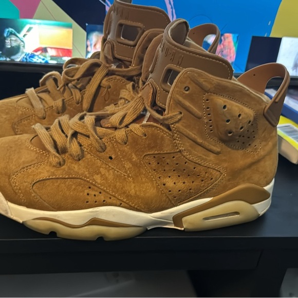 Wheat Jordan 6's - Picture 5 of 6